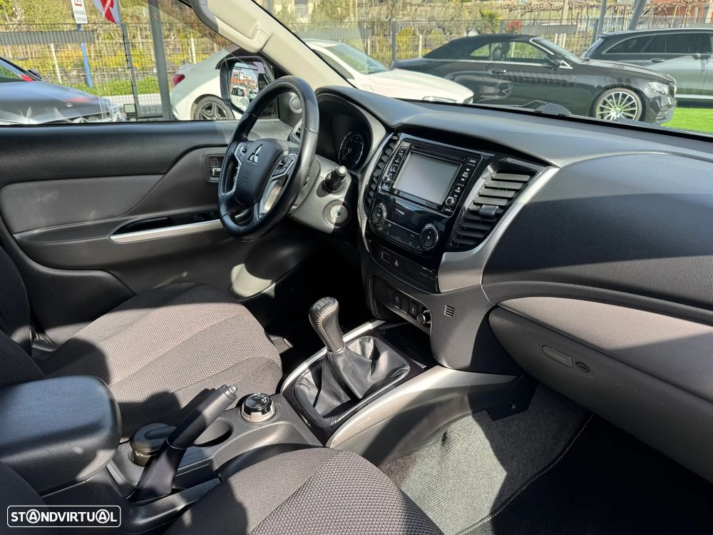 Mitsubishi L200 2.4 DI-D CD Instyle Strakar 4WD - 19