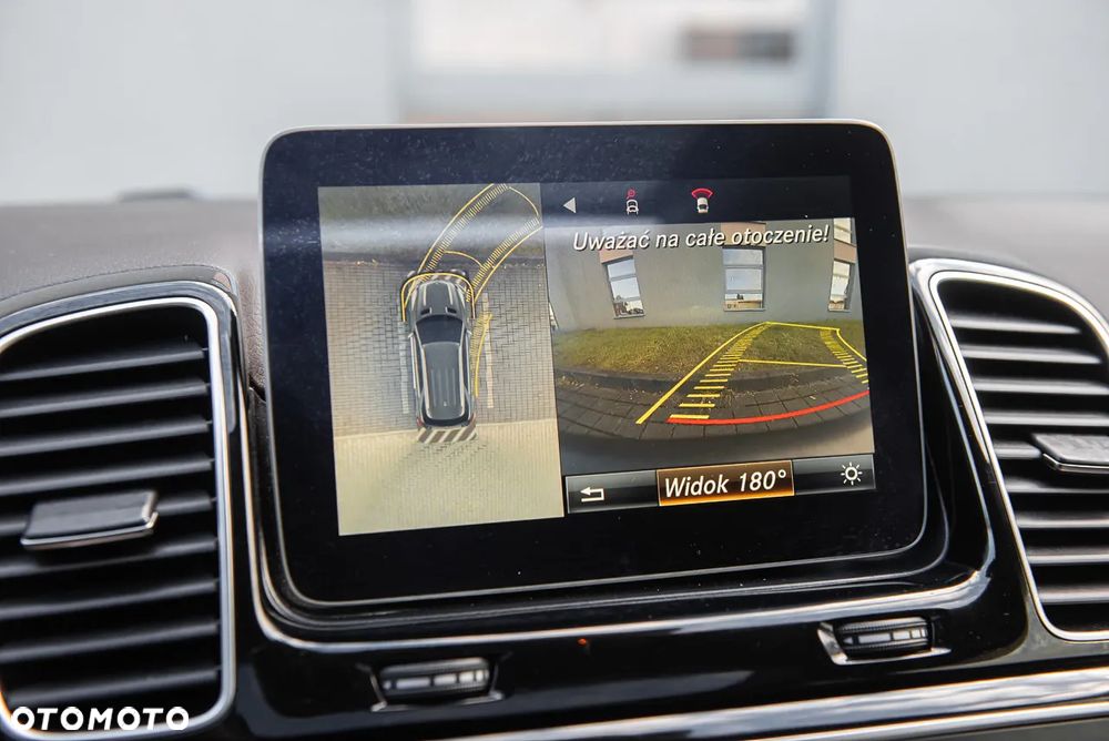 Mercedes-Benz GLE - 28