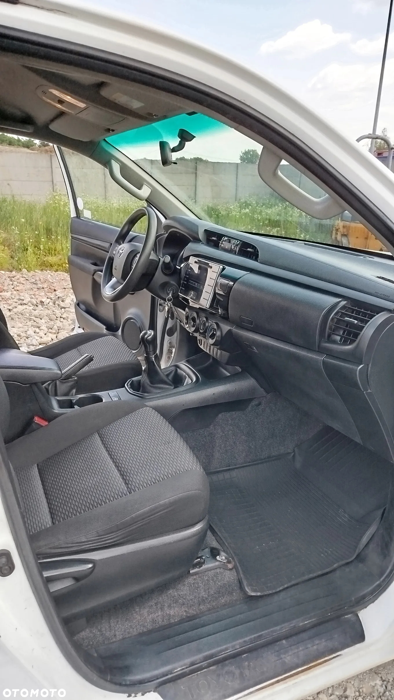 Toyota HILUX - 10