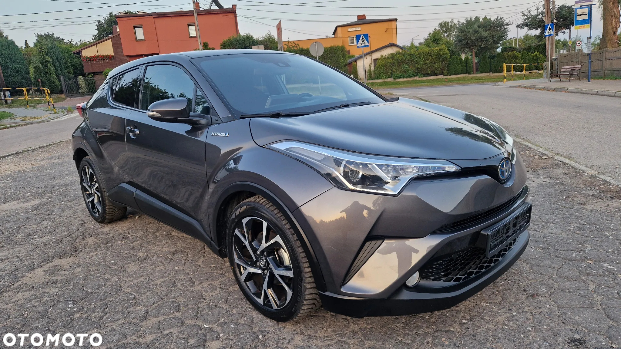 Toyota C-HR 1.8 Hybrid Comfort - 2