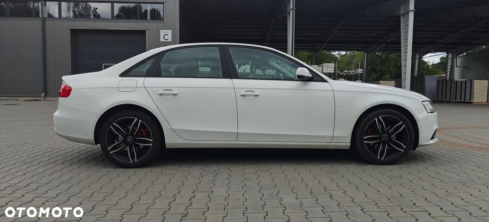 Audi A4 Limousine - 3
