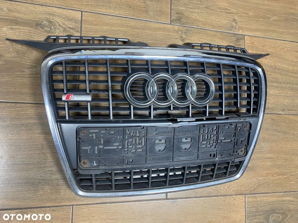 GRILL ATRAPA S-LINE 8P4853651A A3 8P LIFT 05-08 ORG.