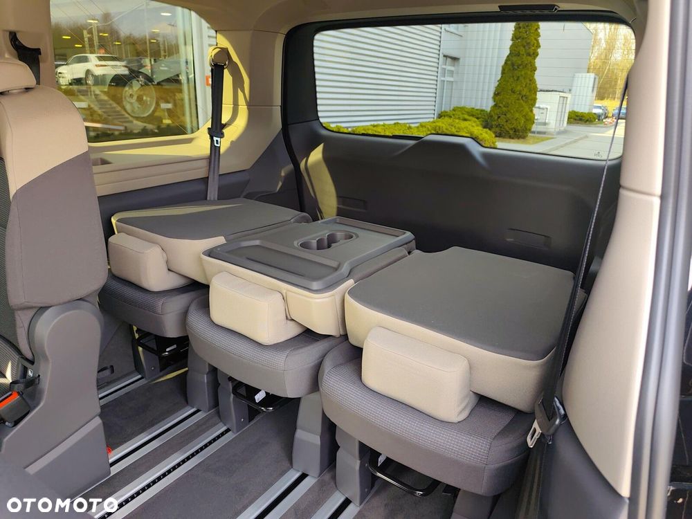 Volkswagen Multivan - 29