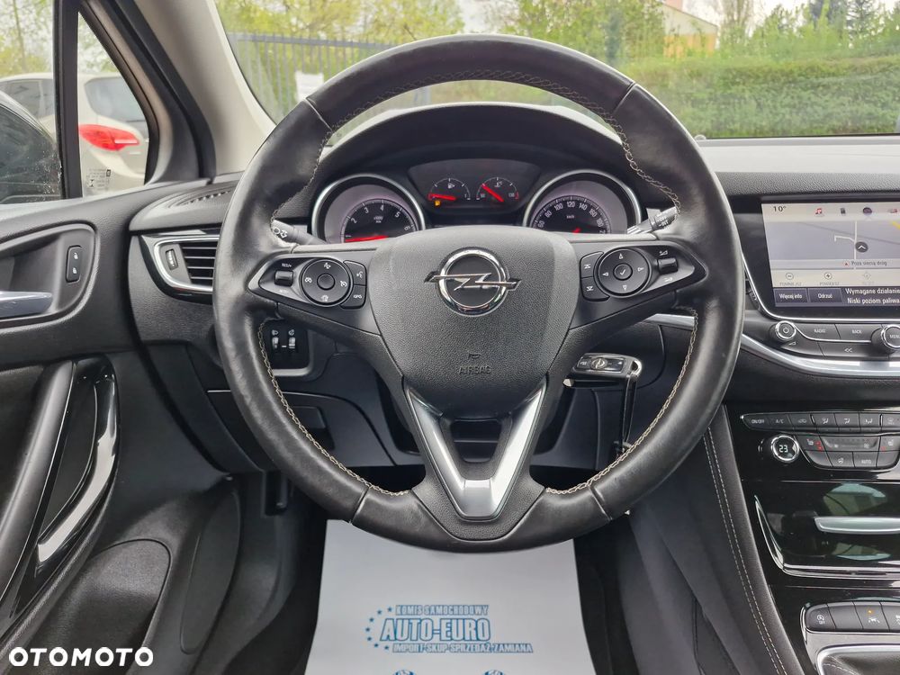 Opel Astra 1.4 Turbo Business - 29