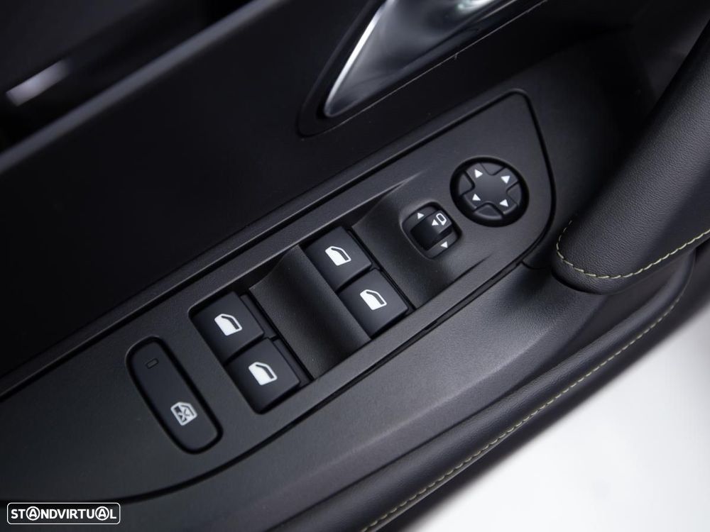 Peugeot 2008 1.5 BlueHDi GT Pack EAT8 - 16