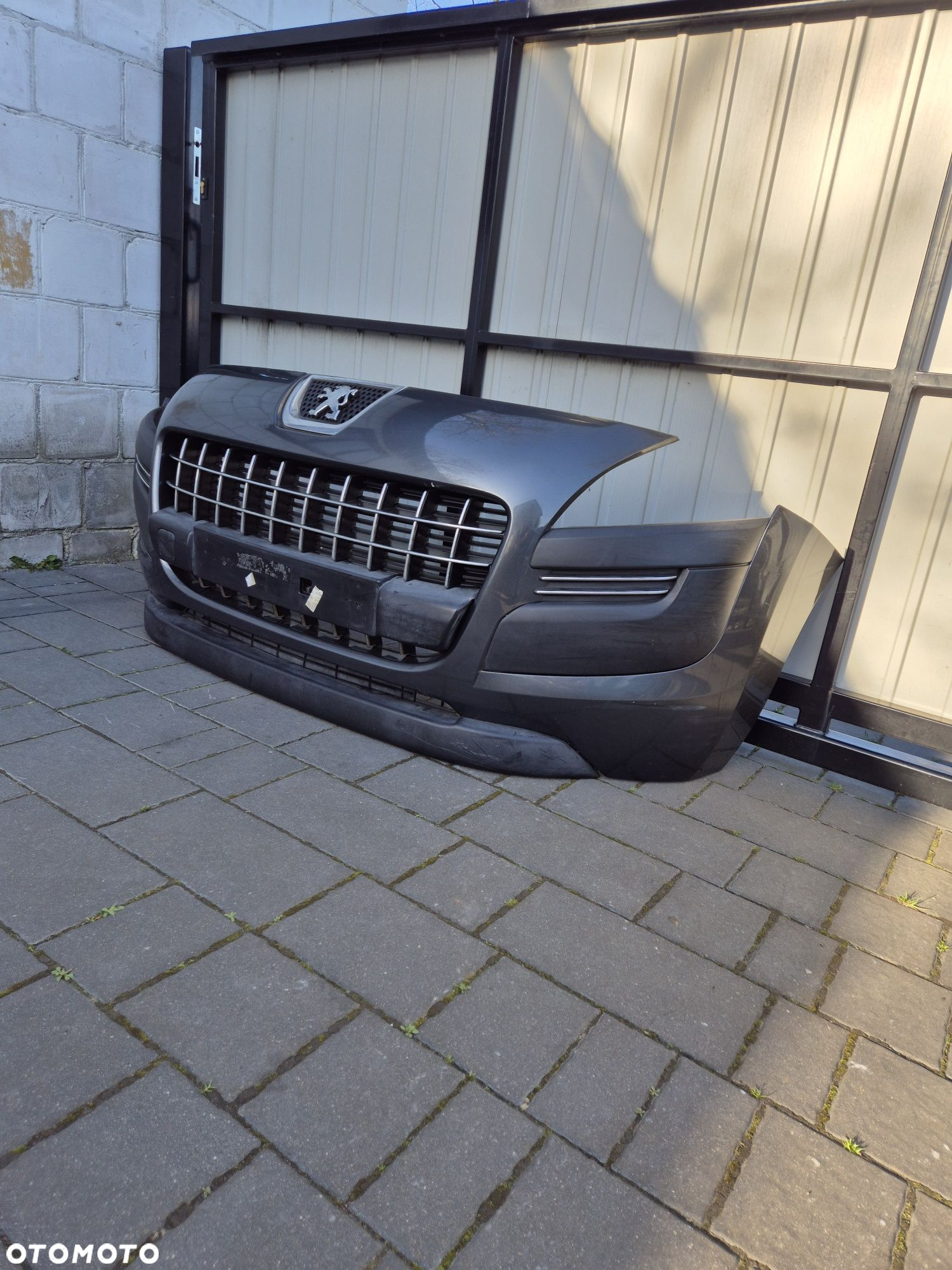 Zderzak przód przedni peugeot 3008 rok 10 kod lak KTPD - 4