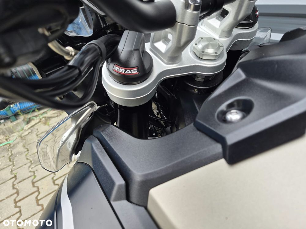 Triumph Tiger - 12