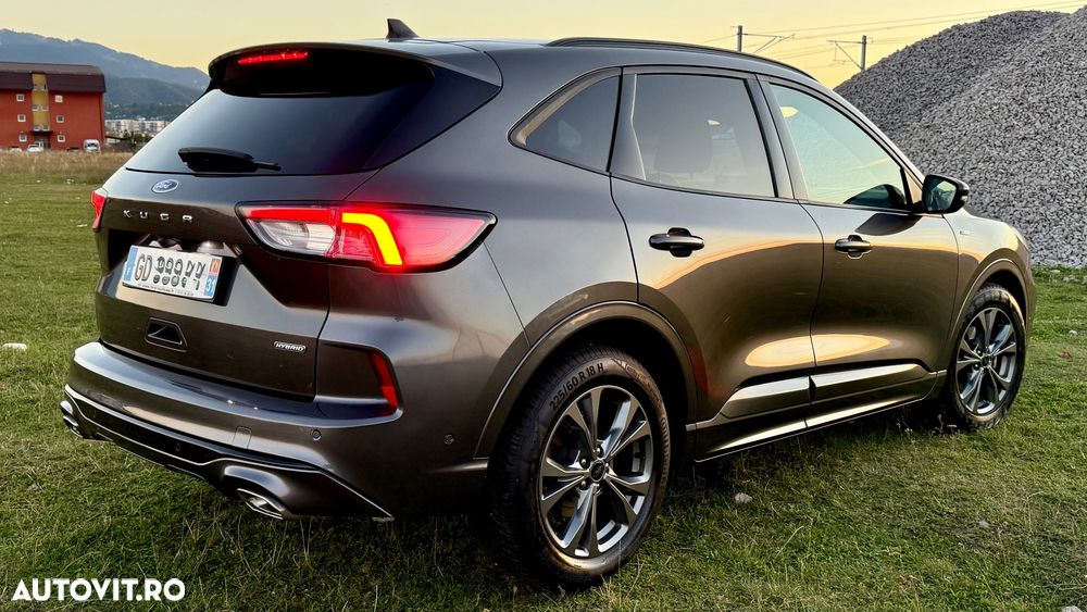 Ford Kuga 2.5 Duratec FHEV ST-LINE - 21