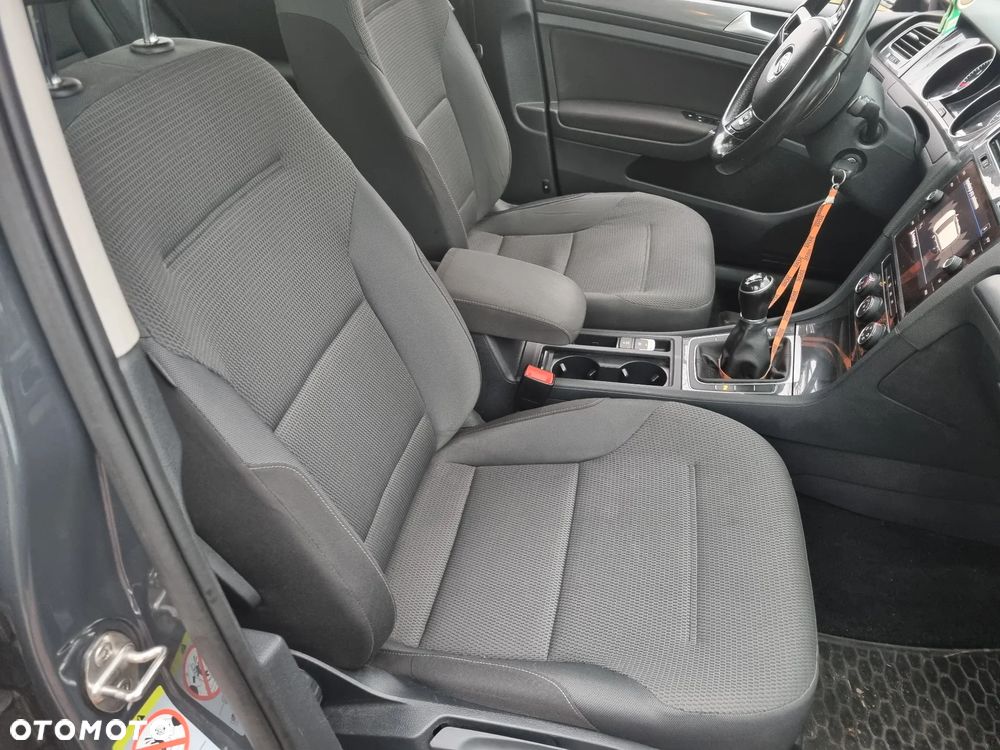 Volkswagen Golf Variant - 15