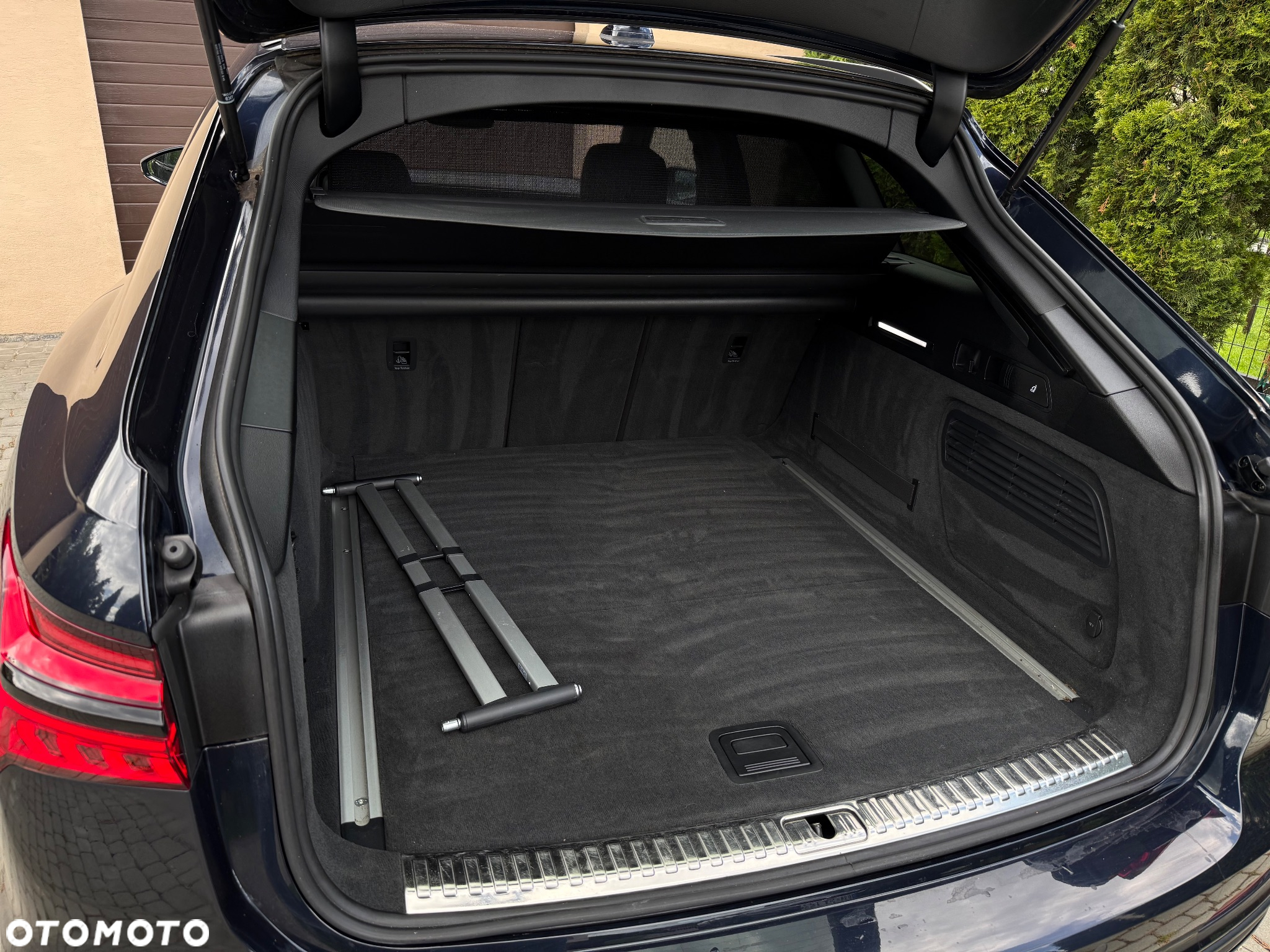 Audi A6 Avant 40 TDI quattro S tronic S line - 32