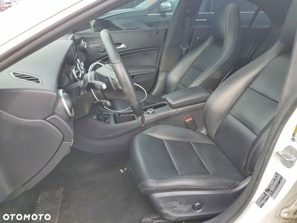 Mercedes-Benz CLA 250 4Matic 7G-DCT Sport - 7