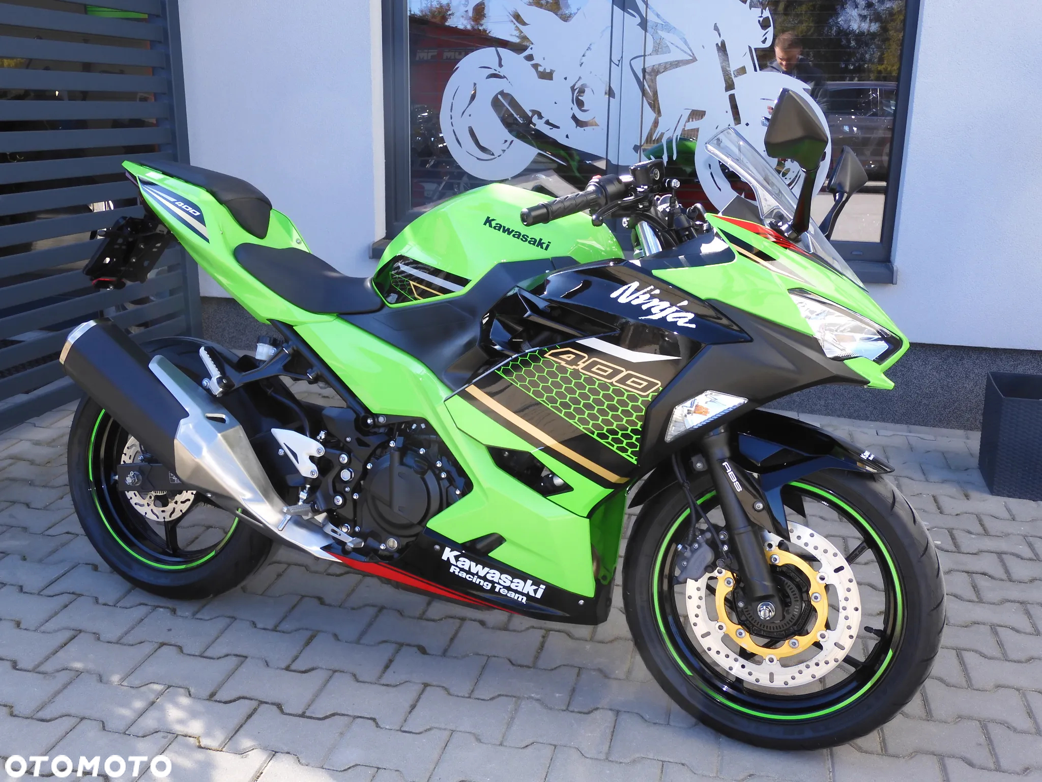 Kawasaki Ninja 400 - 2