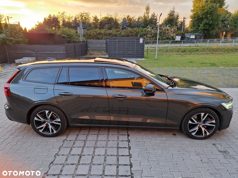 Volvo V60 D4 AWD R-Design - 1