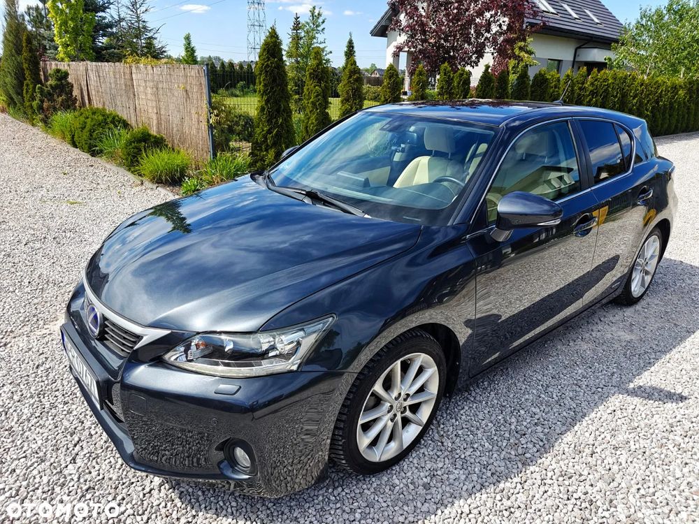 Lexus CT 200h Dynamic Line - 1