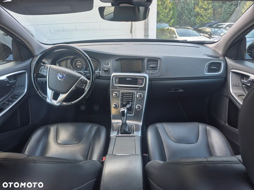 Volvo V60 Cross Country D3 Momentum - 26