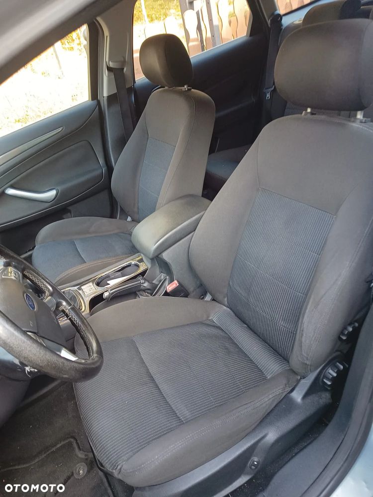 Ford Mondeo - 7