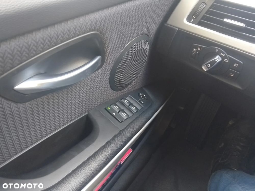 BMW Seria 3 318d DPF - 28