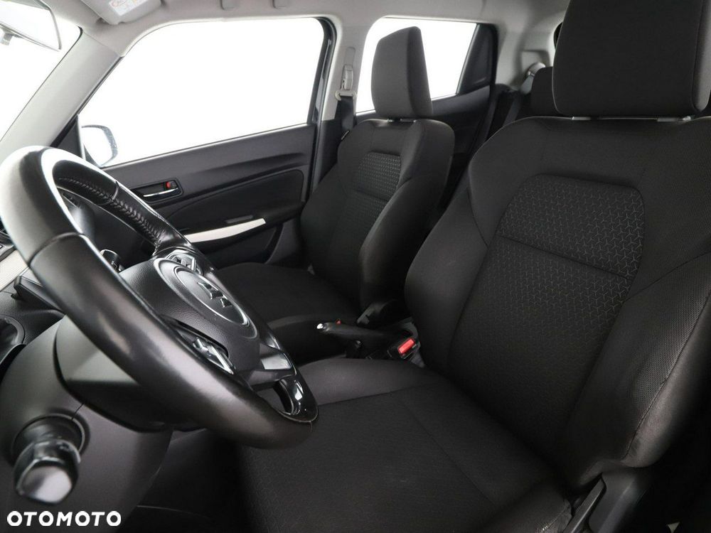 Suzuki Swift 1.2 Dualjet Hybrid Club - 14