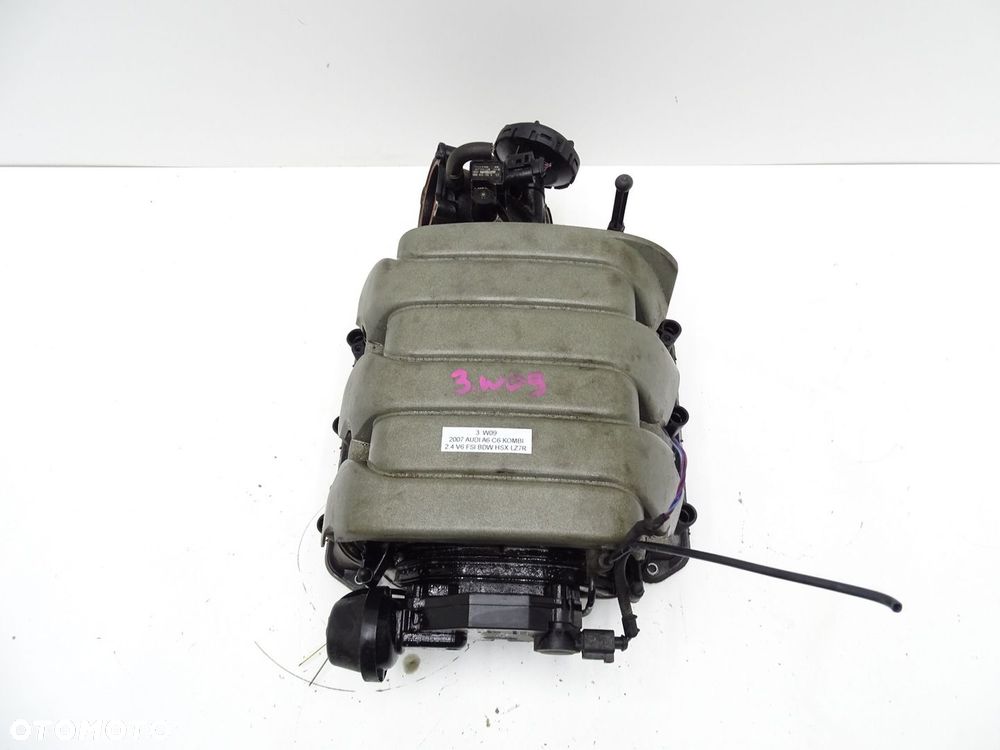 KOLEKTOR SSĄCY AUDI A6 C6 2.4 V6 BDW 06E133151