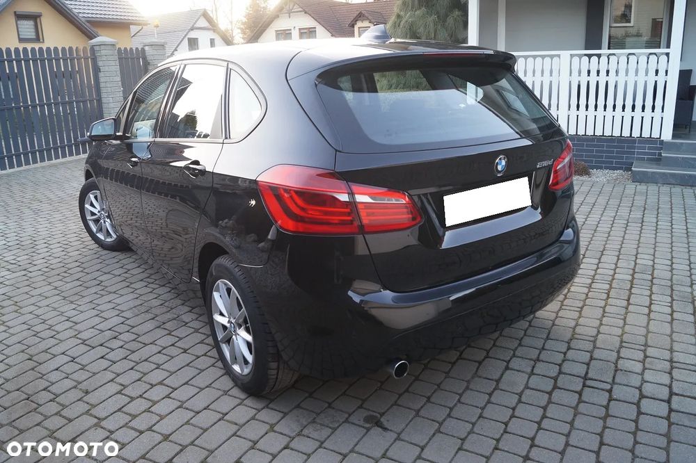 BMW Seria 2 216d - 4