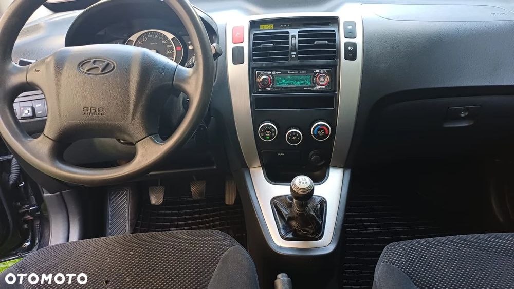 Hyundai Tucson 2.0 Comfort 2WD - 12