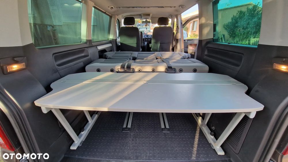 Volkswagen Multivan - 8