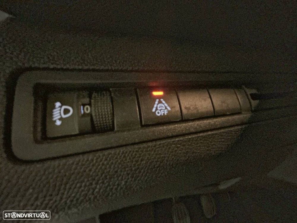 Peugeot 3008 1.5 BlueHDi Active Pack - 19