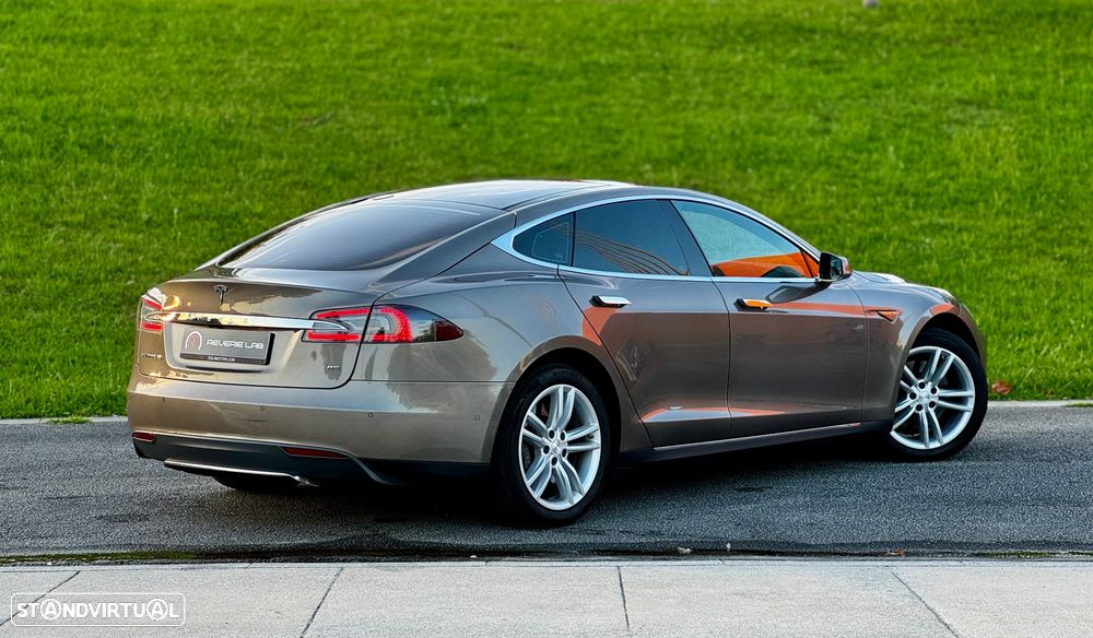 Tesla Model S 85 - 5
