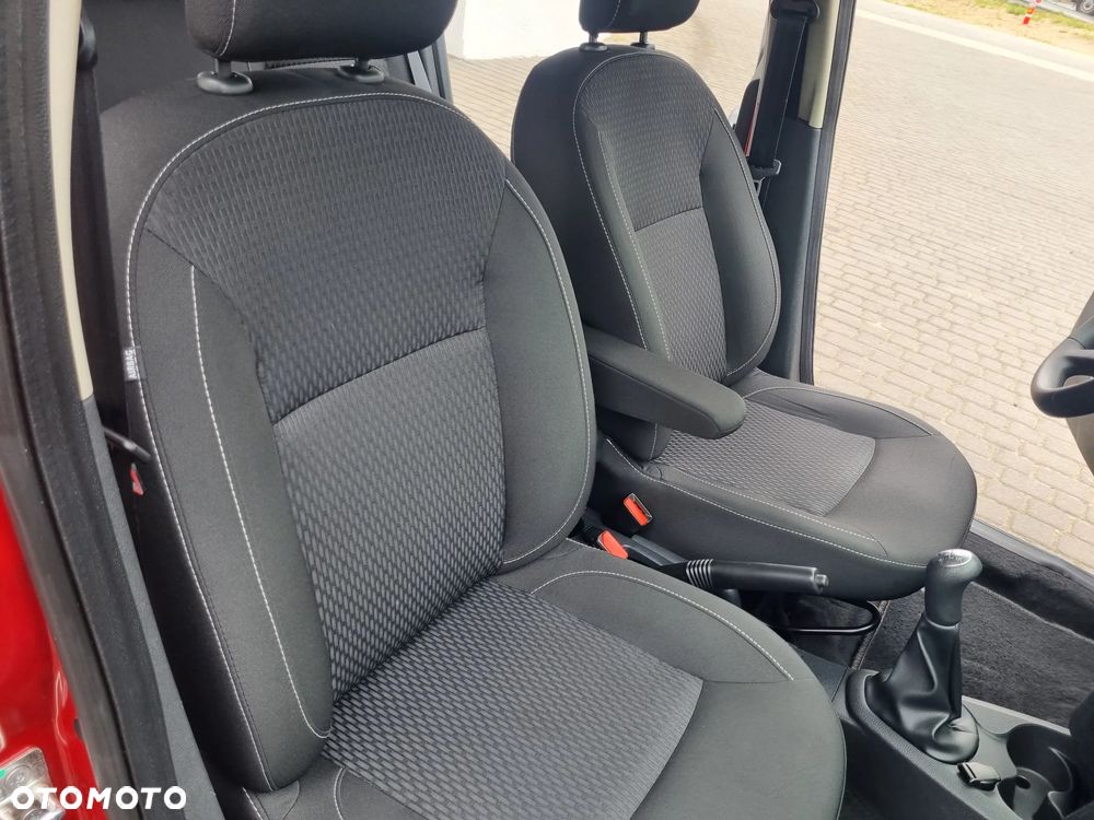 Dacia Logan SCe 75 Essential - 17