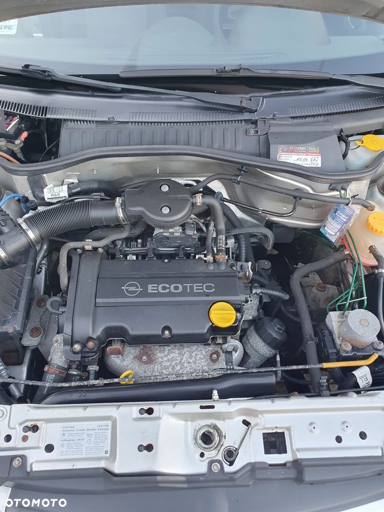 Opel Corsa 1.2 16V - 19