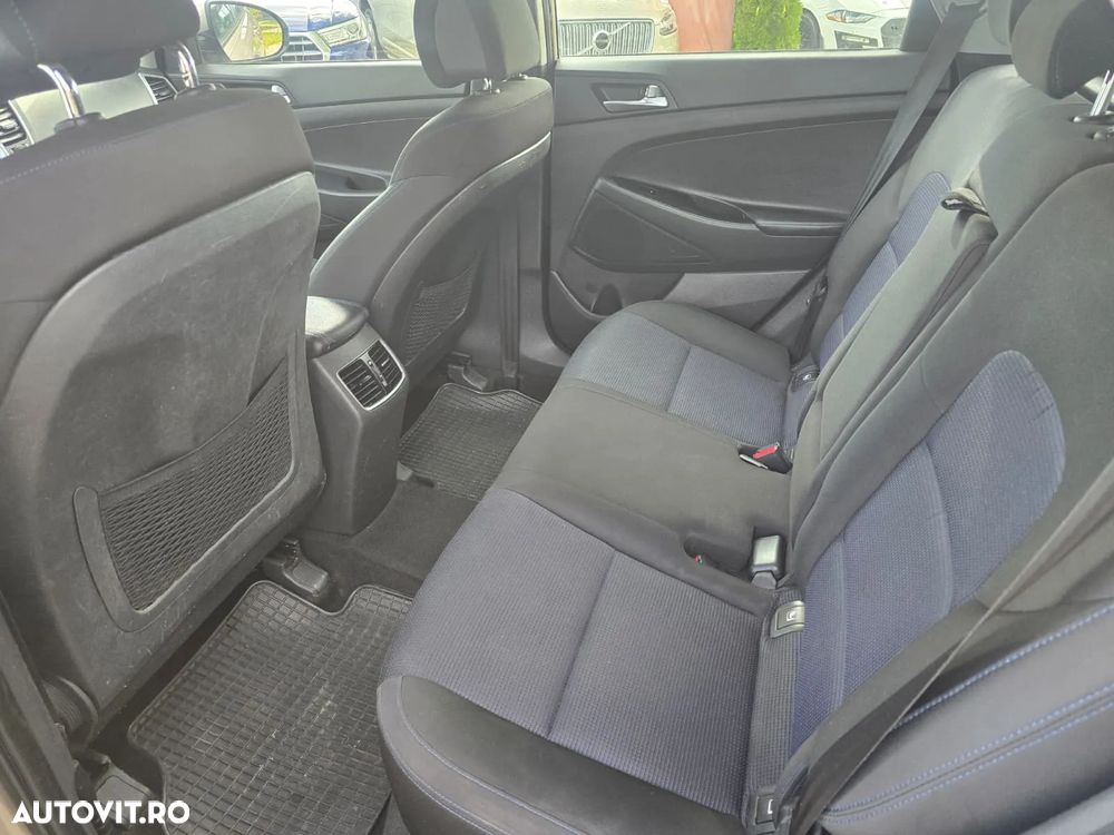 Hyundai Tucson 2.0 CRDI 4WD Automatik Advantage - 10