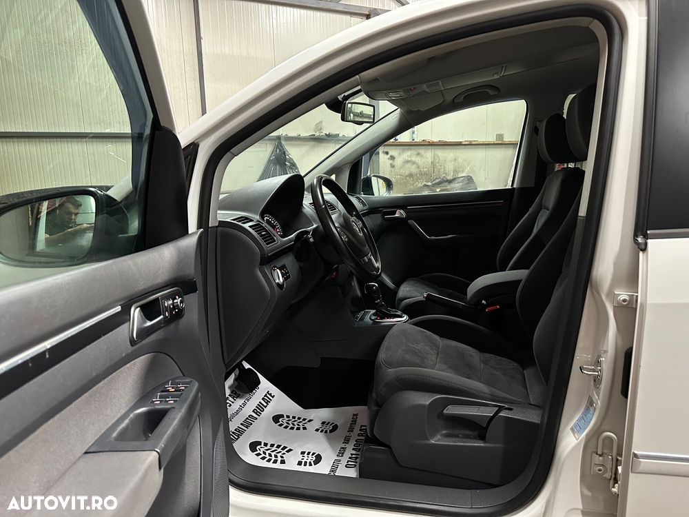 Volkswagen Touran - 10