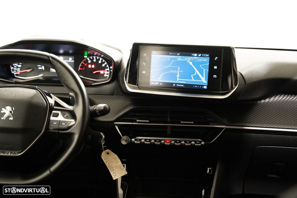 Peugeot 208 1.2 PureTech Allure EAT8 - 11
