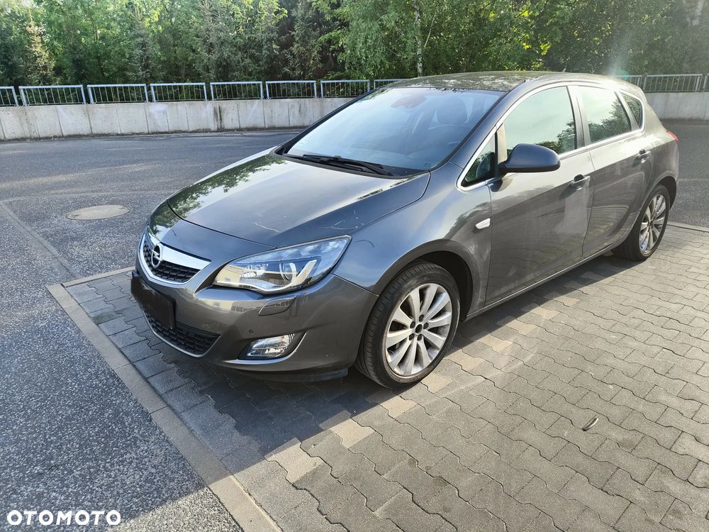 Opel Astra 1.4 T Cosmo - 4