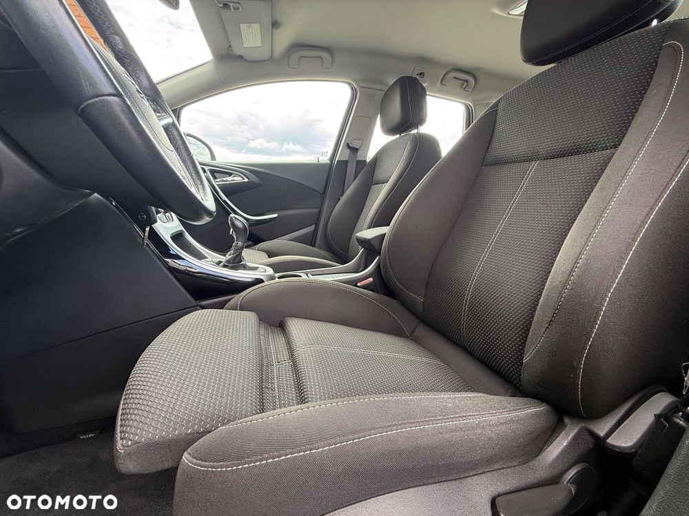Opel Astra 1.4 Turbo Color Edition - 11