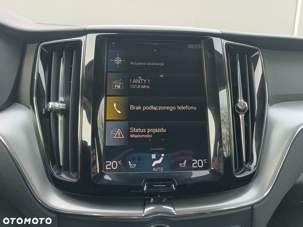 Volvo XC 60 T4 Momentum Pro - 26