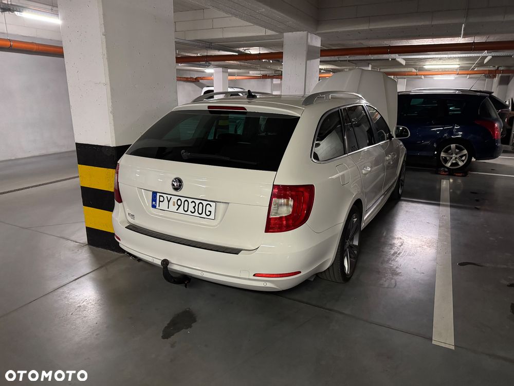 Skoda Superb 2.0 TDI L&K DSG - 6