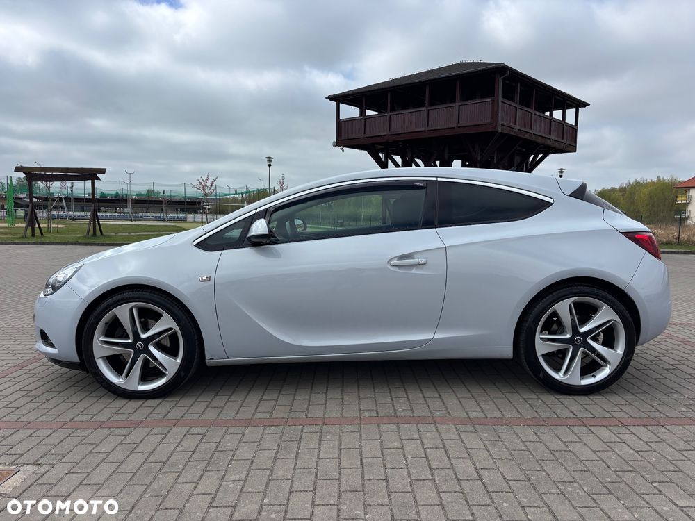 Opel Astra 2.0 CDTI ecoFLEX Start/Stop - 2
