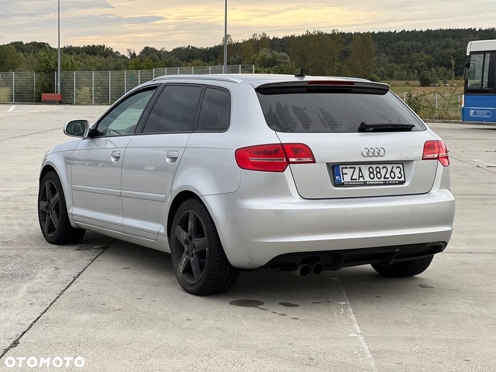 Audi A3 2.0 TDI DPF S line Sportpaket - 7