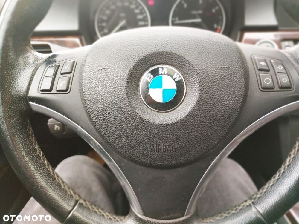 BMW Seria 3 320d - 27