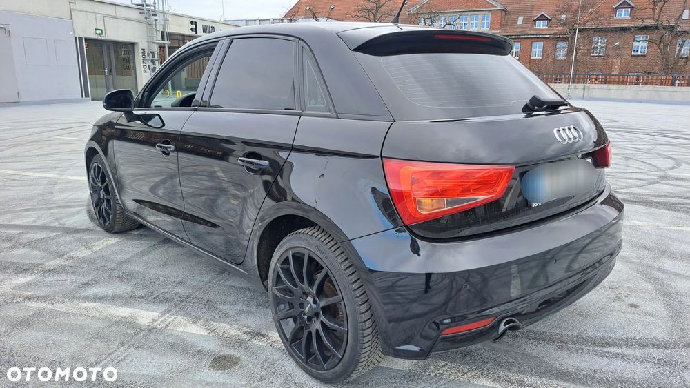 Audi A1 Sportback 1.6 TDI S tronic Attraction - 8