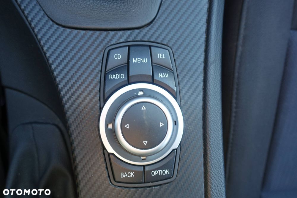 BMW Seria 3 320i Edition Sport - 30