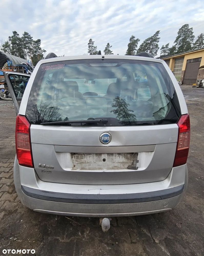 Klapa bagażnika / Fiat Idea (lak. Grigio steel  kod:. 647) - 1