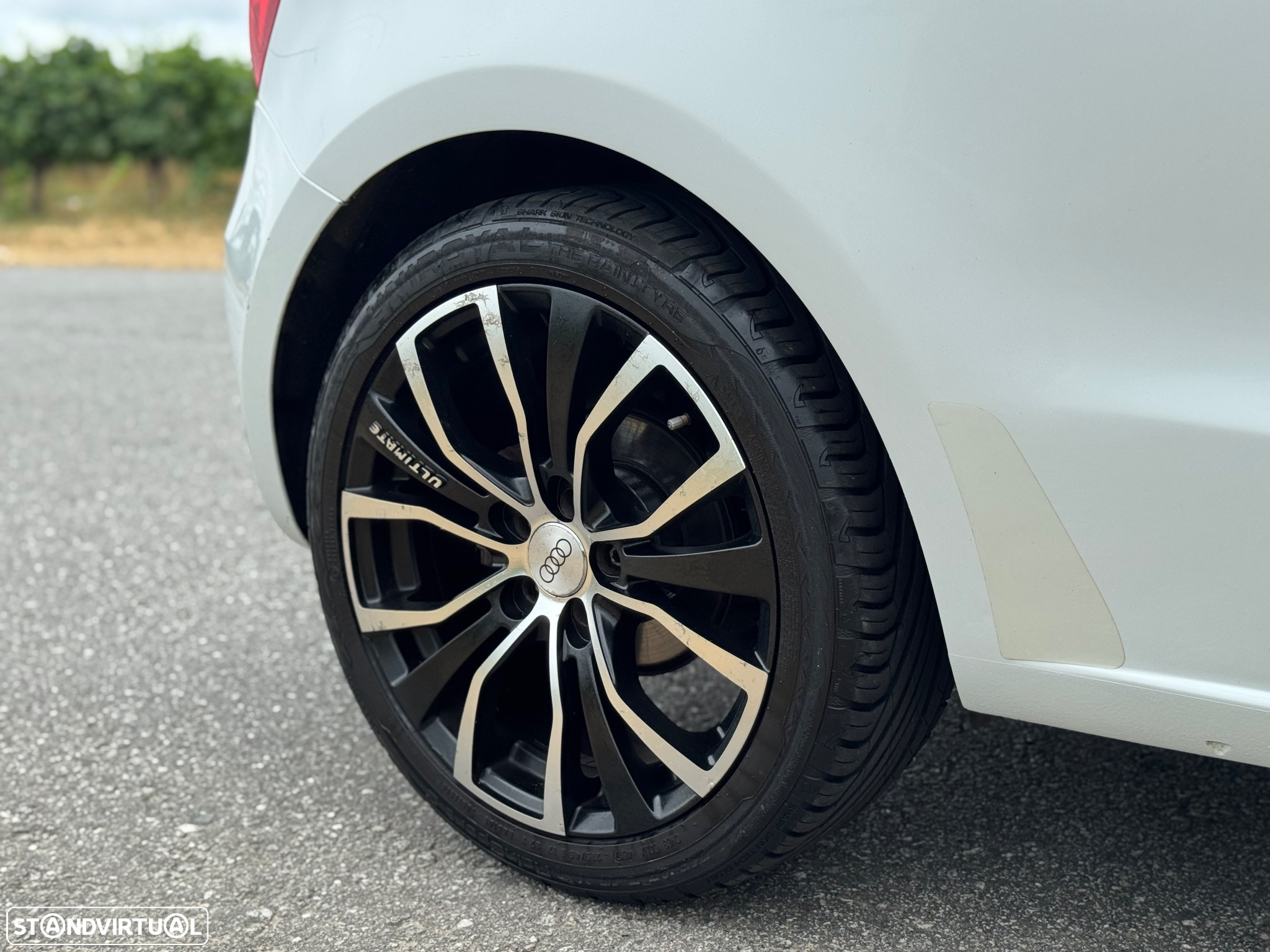 Audi A1 1.6 TDI Admired S-Tronic - 6