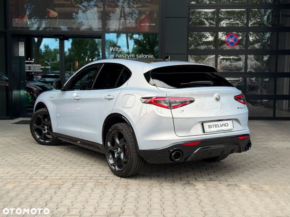 Alfa Romeo Stelvio - 9