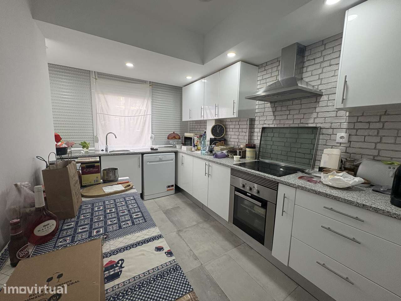 T2 Totalmente Remodelado | 2 WC | Cozinha Equipada | Pronto a Habitar - Grande imagem: 3/14