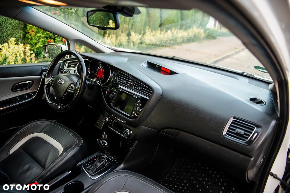 Kia Ceed 1.6 GDI DCT Platinum Edition - 39