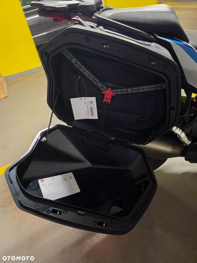 BMW XR - 12