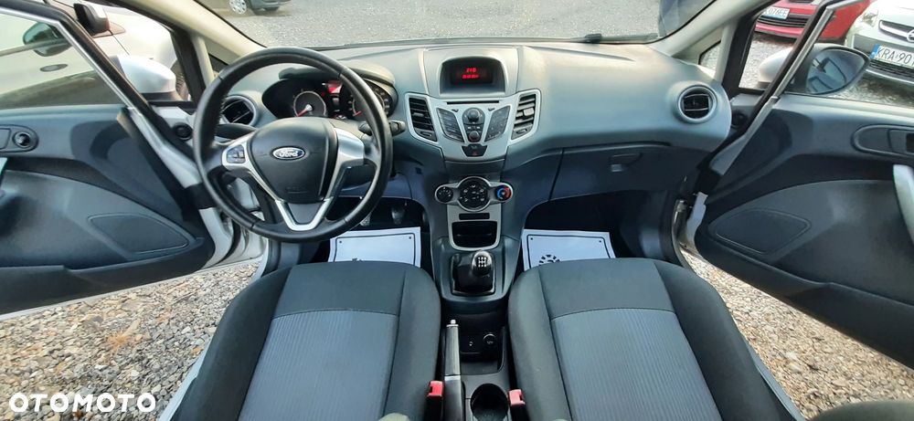Ford Fiesta - 23