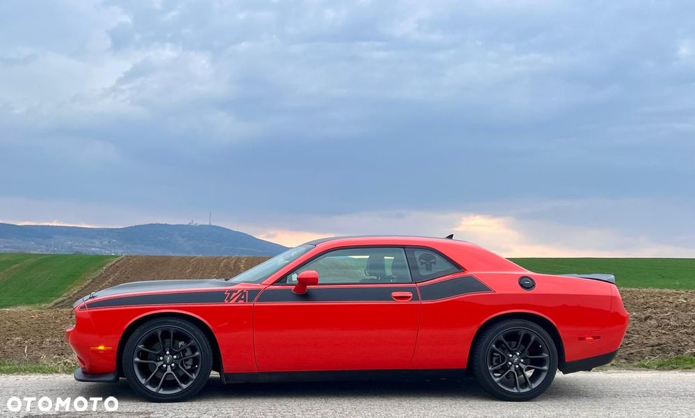Dodge Challenger - 3